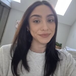 Meet your Posher, Olivia